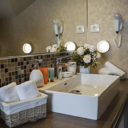 Akacija Luxury Suites Apartment